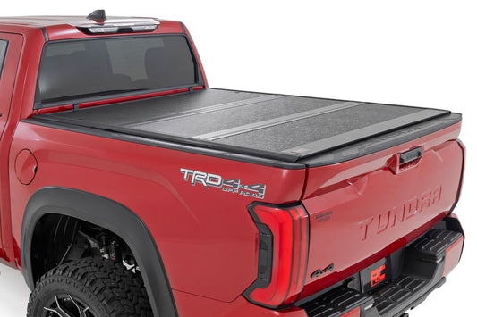 Hard Low Profile Bed Cover
5'7" Bed | Cargo Mgmt | Toyota Tundra (22-26)