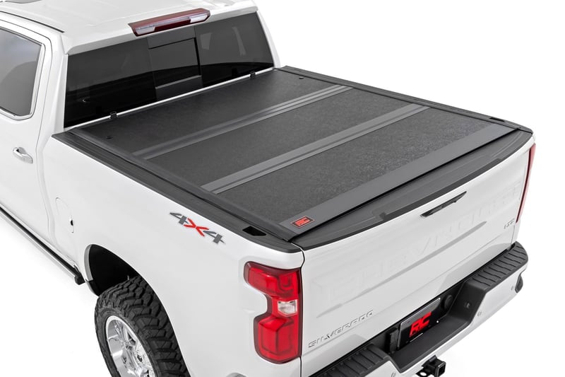 Hard Low Profile Bed Cover
Chevy/GMC Sierra 1500 (19-26)/Silverado 1500 (19-26)