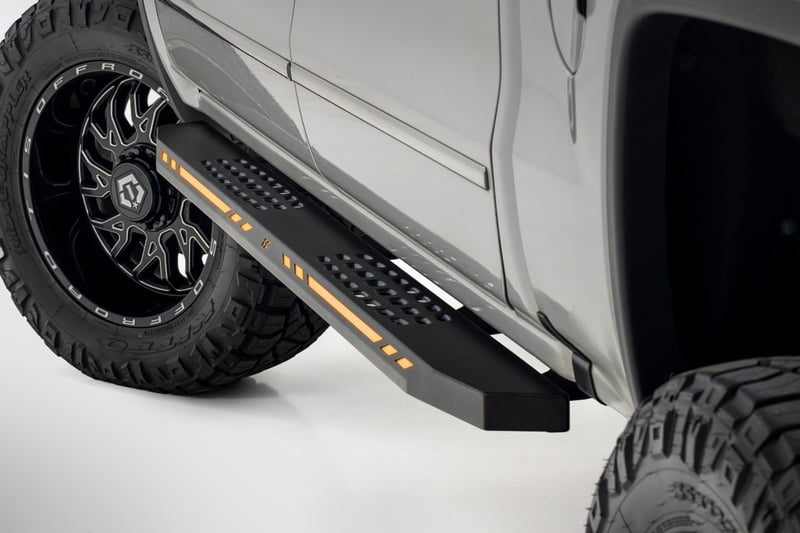 AC2 Running Boards Amber/White | Crew Cab | Chevy/GMC 1500 (07-18)